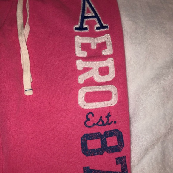 Aero 87 NY Cinched Heritage pink Capri Sweatpants - Picture 4 of 5